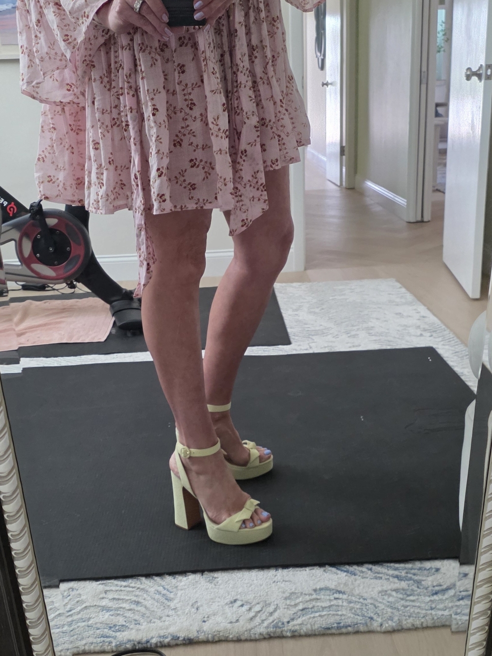 Alexandre Birman Cream Platform Bow Slingback Heels - Picture 5 of 6